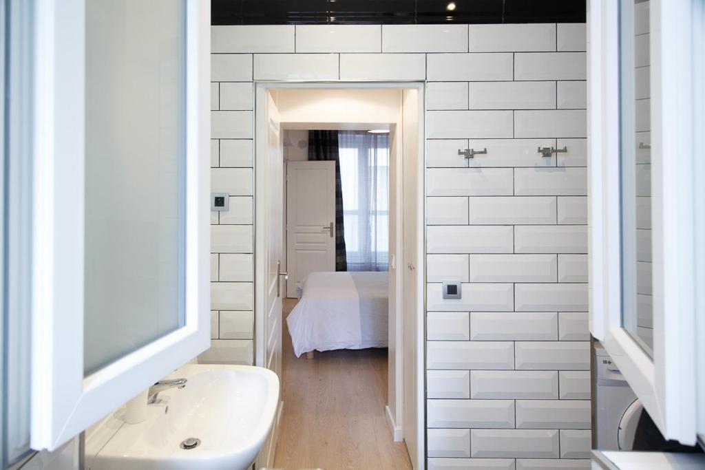 شقة Near Eiffel Tower - Beautiful Flat باريس المظهر الخارجي الصورة